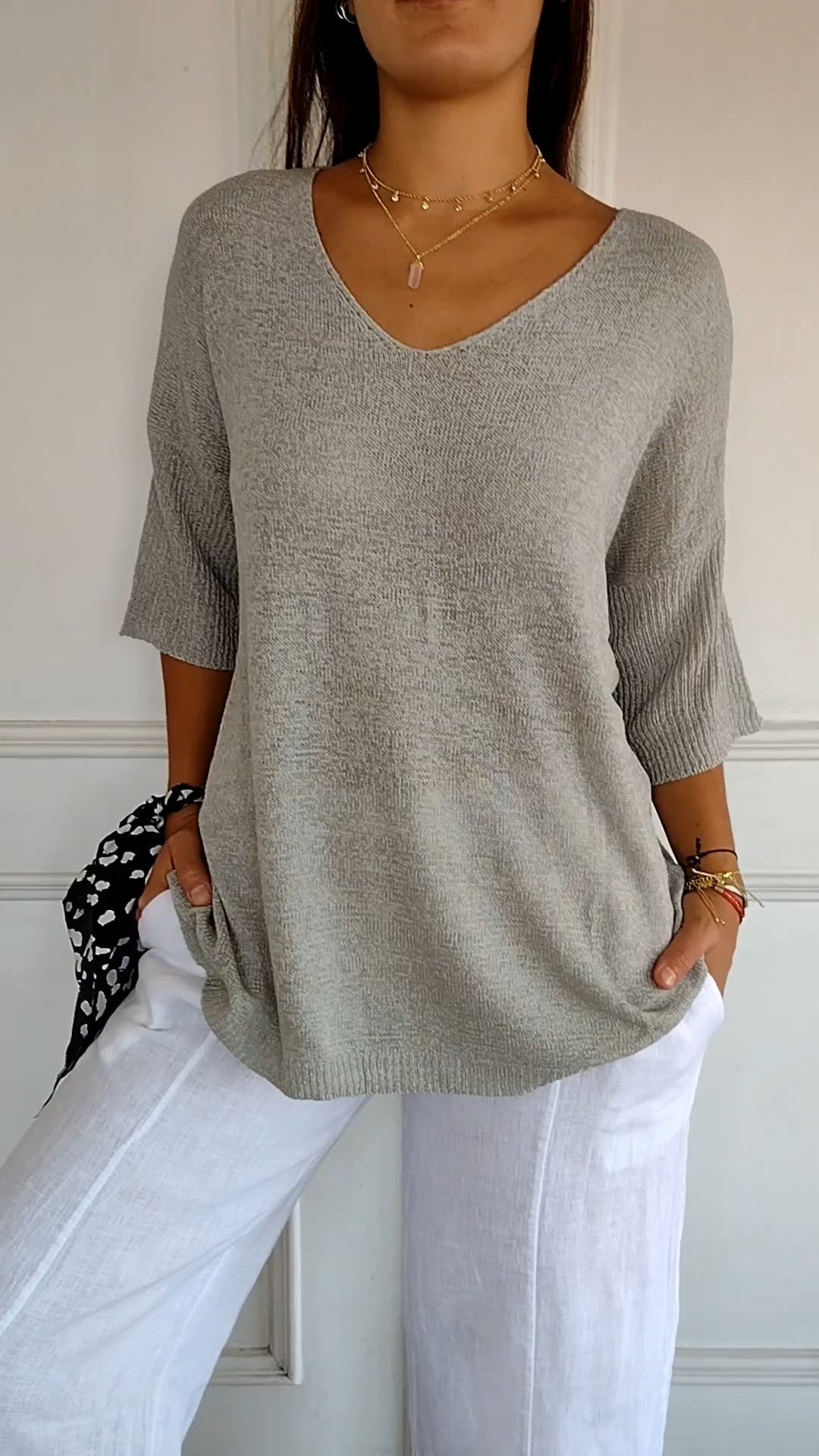 Laurienne™ | Uformell topp med V-hals